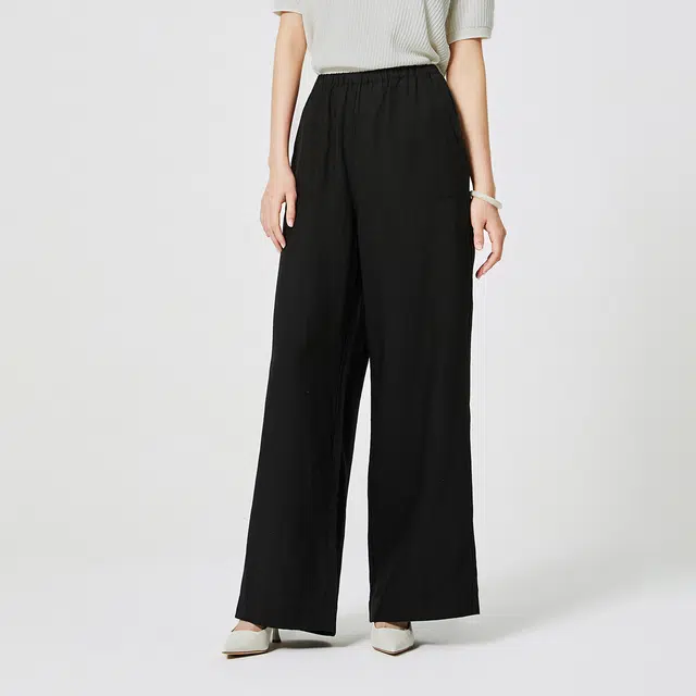NINE WEST