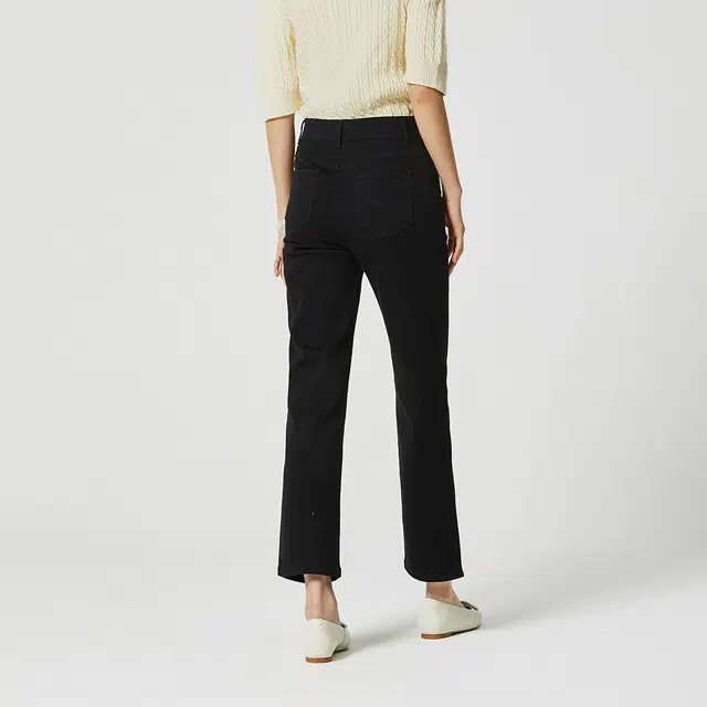 NINE WEST
