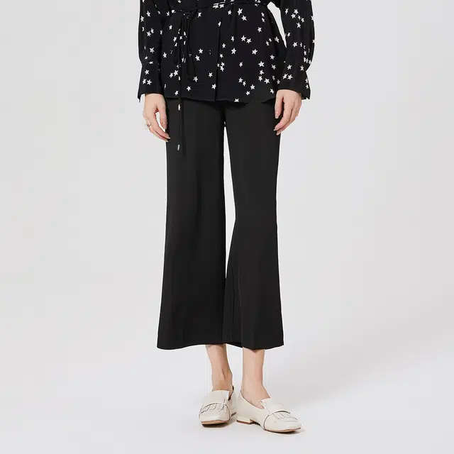 NINE WEST