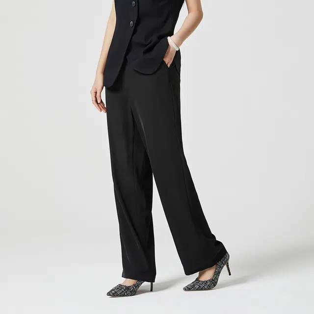 NINE WEST