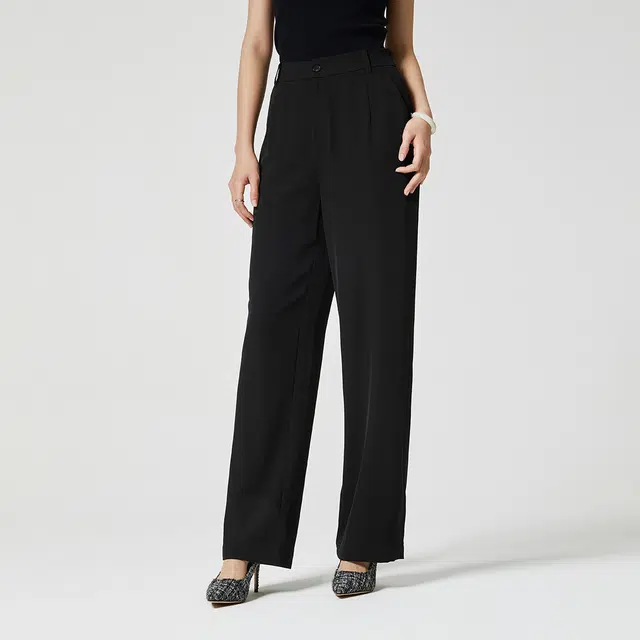 NINE WEST