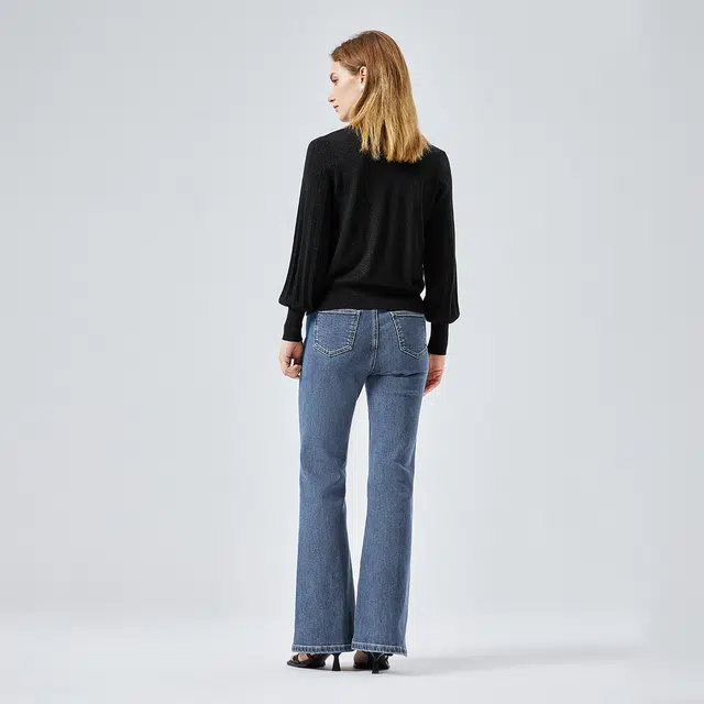 NINE WEST