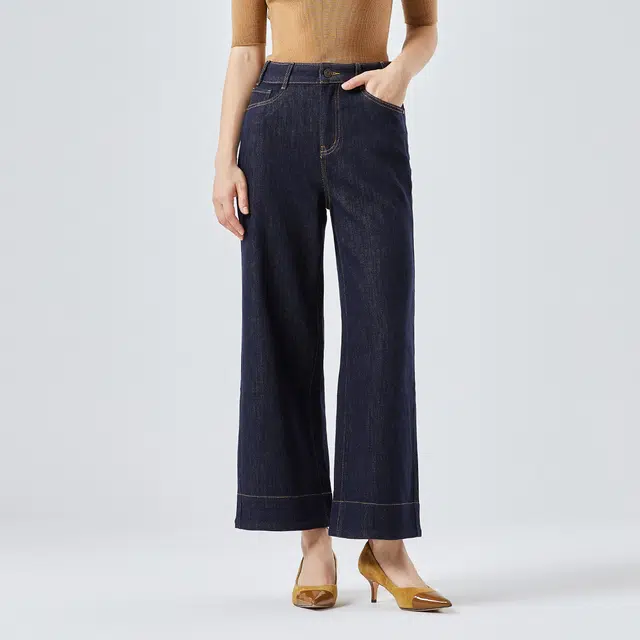 NINE WEST