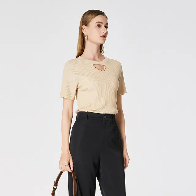 NINE WEST T