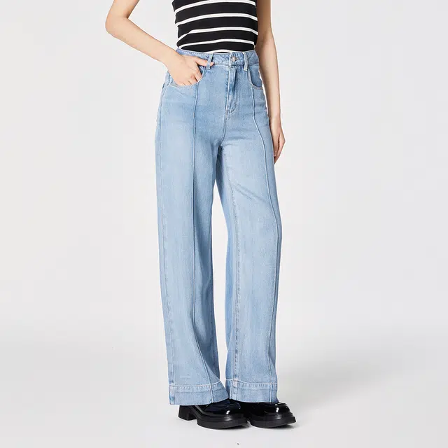 NINE WEST