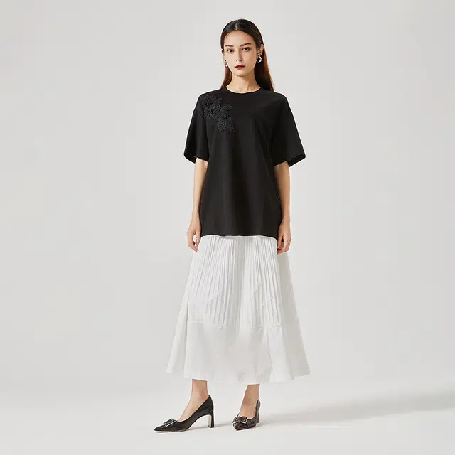NINE WEST T