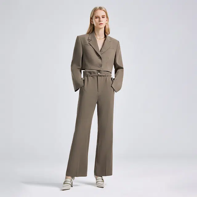 NINE WEST