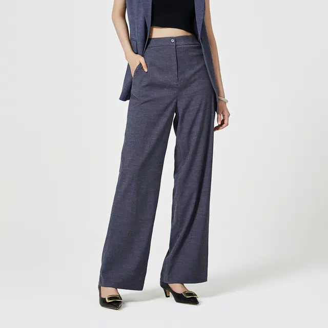 NINE WEST