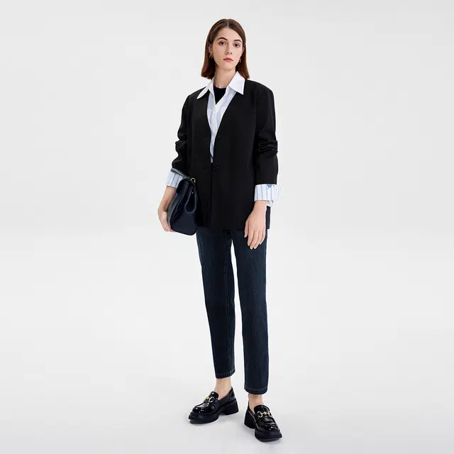 NINE WEST V
