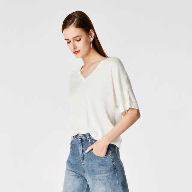 NINE WEST V T