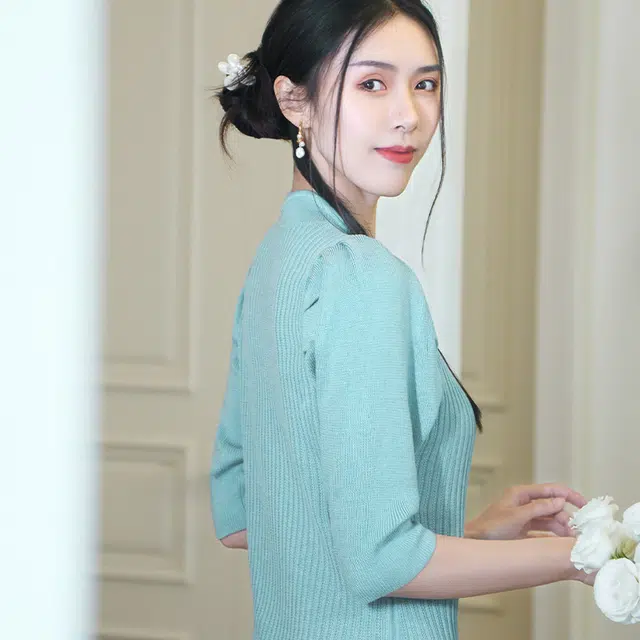 四美子 国风优雅名媛修身针织羊毛连衣裙 月淼