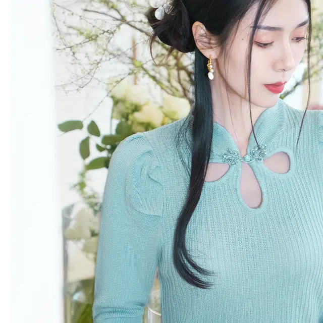 四美子 国风优雅名媛修身针织羊毛连衣裙 月淼