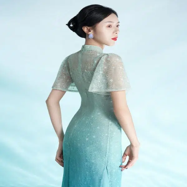 四美子 纯色渐变收腰喇叭袖改良旗袍 青悦音