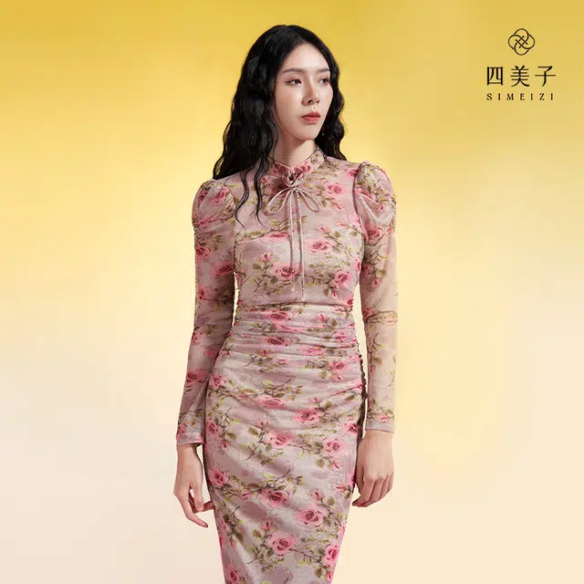 四美子 立领时尚长款长袖连衣裙 朱丽叶塔