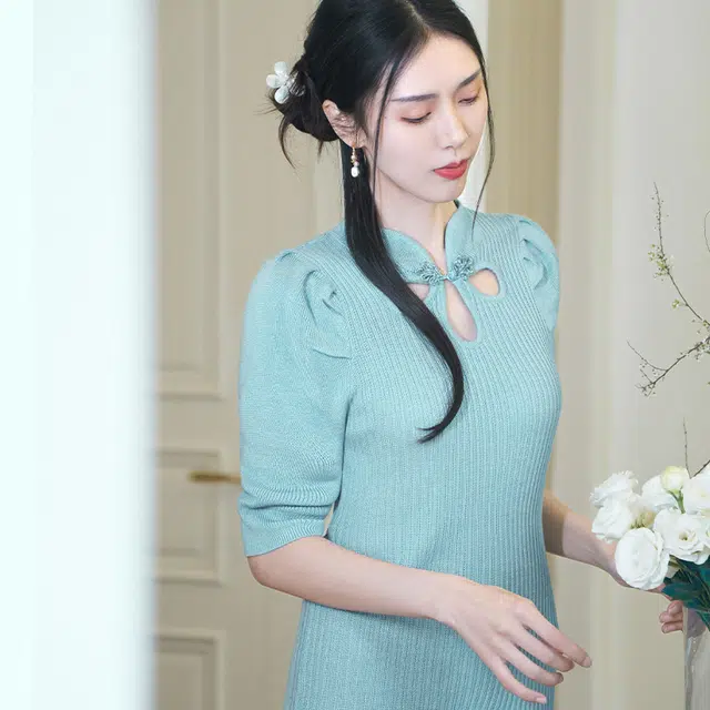 四美子 国风优雅名媛修身针织羊毛连衣裙 月淼