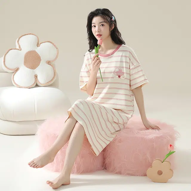 睦隆世家 舒适透气可爱卡通熊猫圆领短袖睡裙 女款