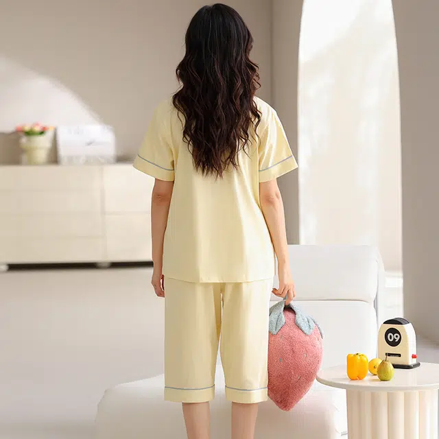 睦隆世家 带胸垫短袖七分裤薄款休闲可外穿家居服睡衣套装 女款
