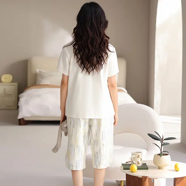 睦隆世家 带胸垫休闲短袖七分裤薄款家居服睡衣套装 女款