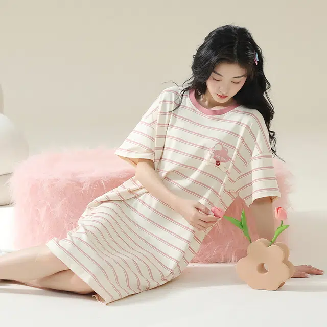 睦隆世家 舒适透气可爱卡通熊猫圆领短袖睡裙 女款