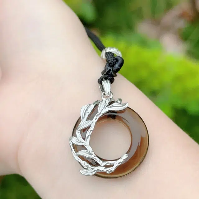 彗时 三生三世十里桃花平安扣吊坠 精致立体纹理挂坠文艺简约手工编绳夕七送礼盒物 玉髓 玉石项链 男女同款情侣款