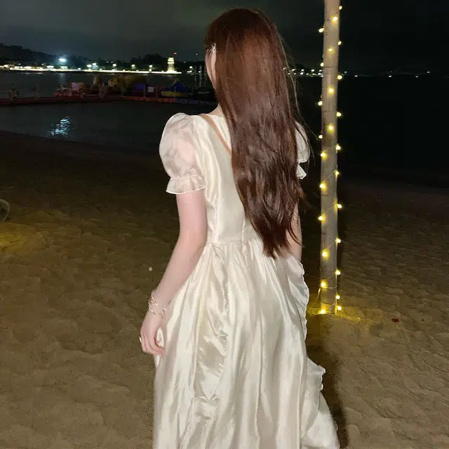 玉儿恋 掌上明珠 法式百搭休闲简约甜美森系仙女荷叶边纯色宽松气质方领收腰温柔仙女中长款长袖连衣裙 女款 杏色