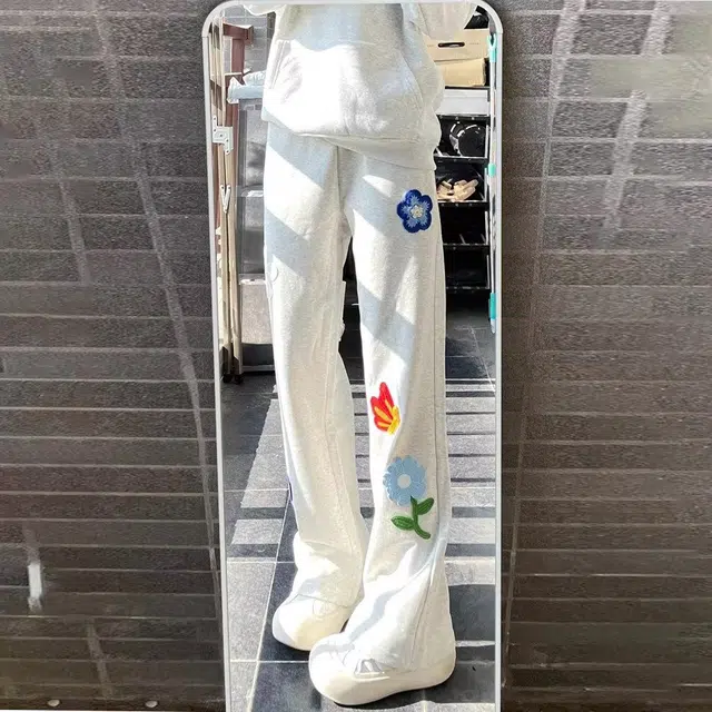 悍戈 花卉元素融合美式风格的舒适日常出行运动直筒裤休闲裤 男女同款