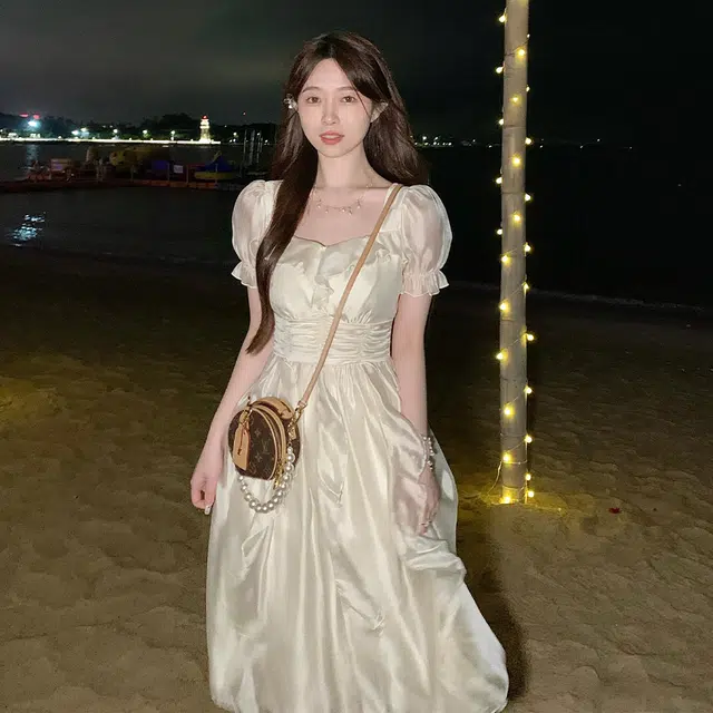 玉儿恋 掌上明珠 法式百搭休闲简约甜美森系仙女荷叶边纯色宽松气质方领收腰温柔仙女中长款长袖连衣裙 女款 杏色