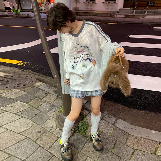 花蔓色 美式时尚休闲印花球衣可爱卡通长袖拼接插肩宽松卫衣 女款 白色 精美礼盒装
