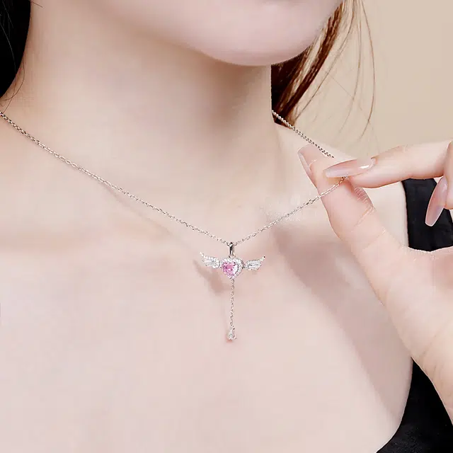 925