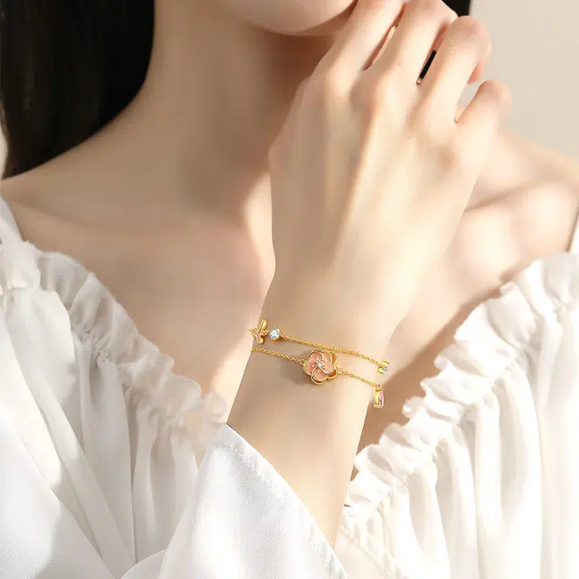 UAK 925