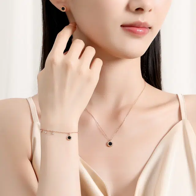 UAK 18k