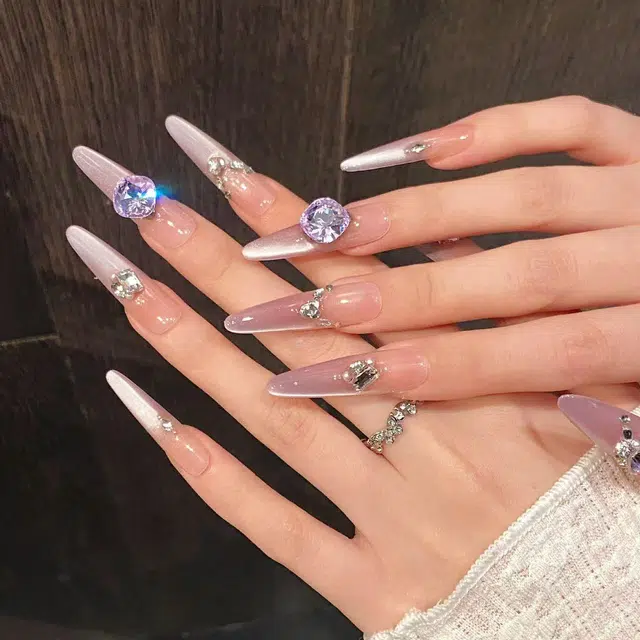 韵月乔 云纱黎雾紫色斜边碎钻猫眼  穿戴甲 尖型粉色渐变 纯色