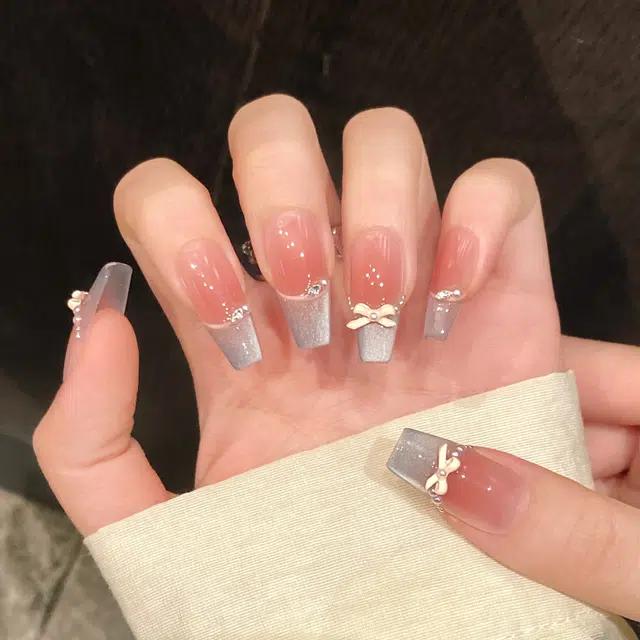 韵月乔 春日蝴蝶结猫眼  穿戴甲 中梯裸粉渐变 纯欲