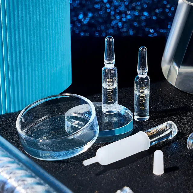 故事与她 臻纯菁萃三抗精华液补水保湿滋润液态精华精华 保湿滋润紧致补水