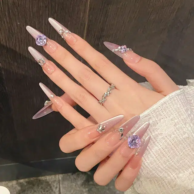 韵月乔 云纱黎雾紫色斜边碎钻猫眼  穿戴甲 尖型粉色渐变 纯色