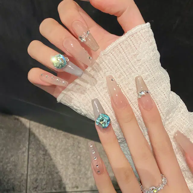 韵月乔 琉璃羽春夏简约高级感显白  穿戴甲 长款裸色渐变 爆闪