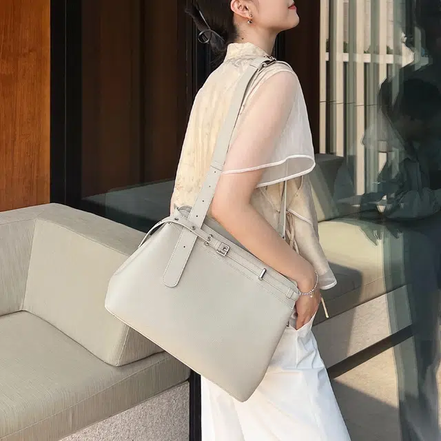 美洋 优雅亮银五金时尚 牛皮 单肩包 女款 米白色
