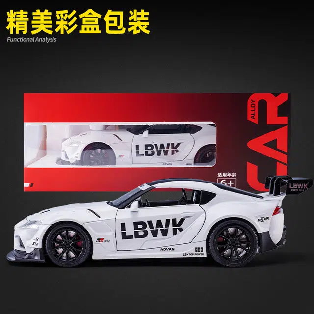 驰誉车玩 丰田牛魔王 合金车模 亮灯响声 回力行驶 车门可开 收藏摆件 成品模型