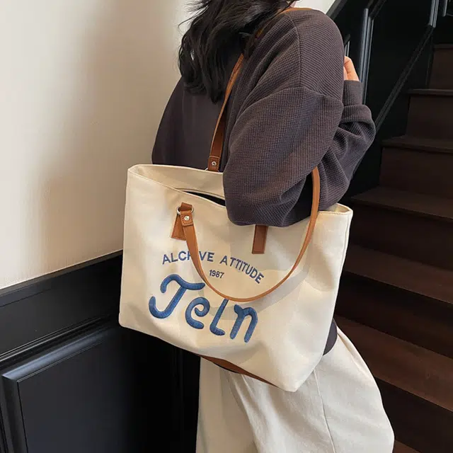 JANE KLAIN Tote