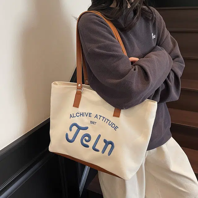 JANE KLAIN Tote