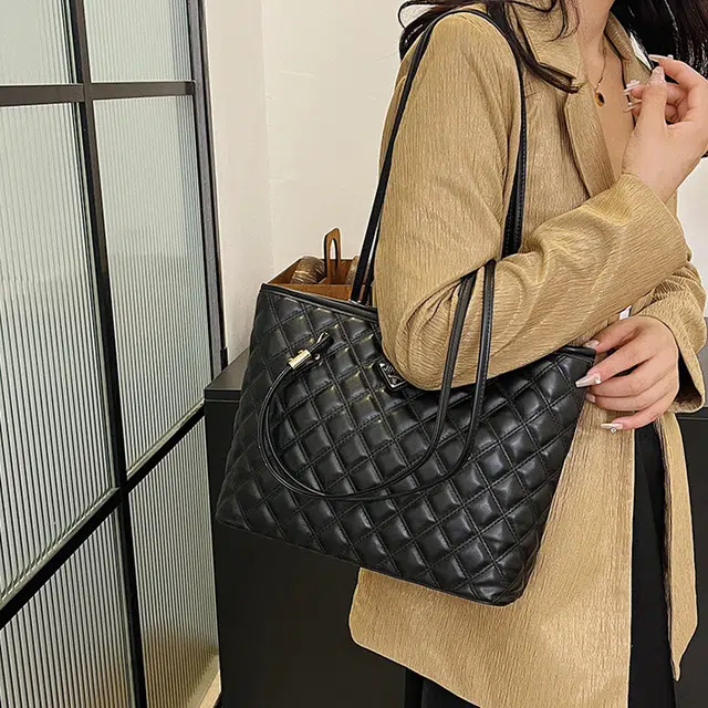 JANE KLAIN Toteg
