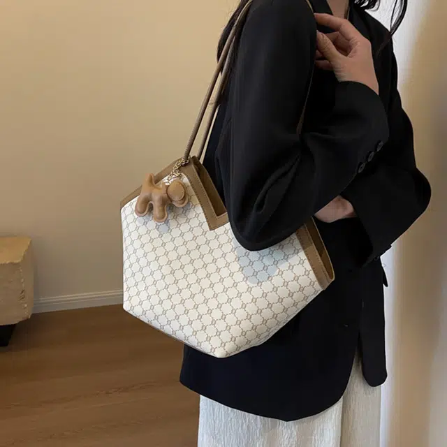 JANE KLAIN Tote