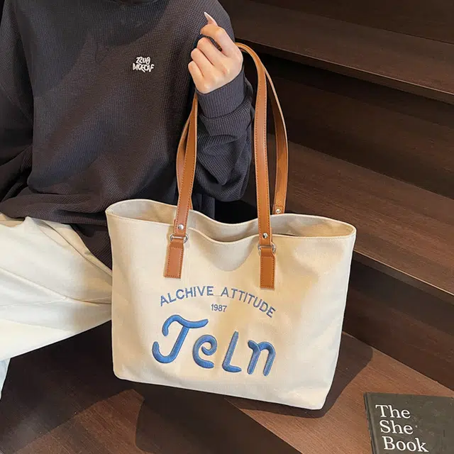 JANE KLAIN Tote