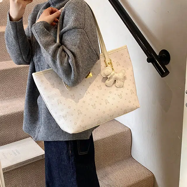 PULUWIRR Tote PU