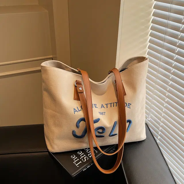 JANE KLAIN Tote
