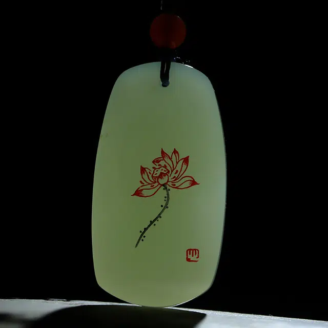 印象眸 孤品睡莲无事牌 和田玉 项链 男女同款情侣款 其他 新中式古风国潮意境线雕玉吊坠 礼物