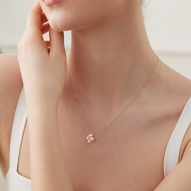 akoya 18K