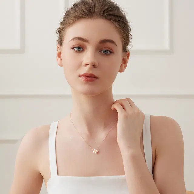 akoya 18K