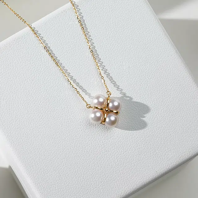 akoya 18K