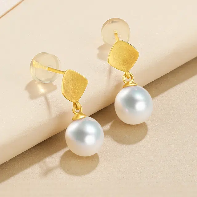 akoya 18k